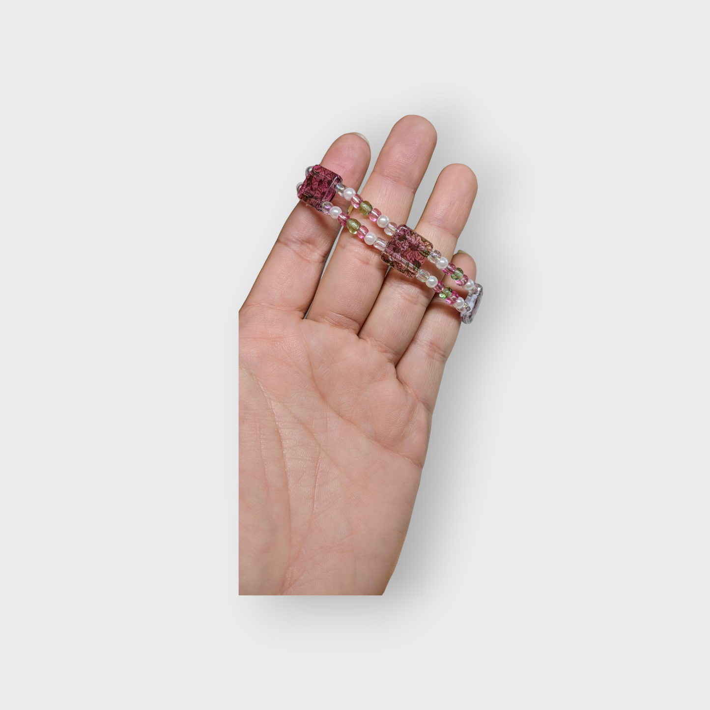 Small Pink & Green Floral Beaded Bracelet