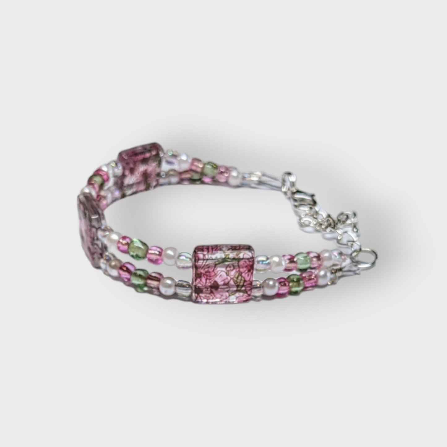 Small Pink & Green Floral Beaded Bracelet