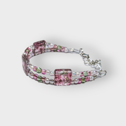Small Pink & Green Floral Beaded Bracelet