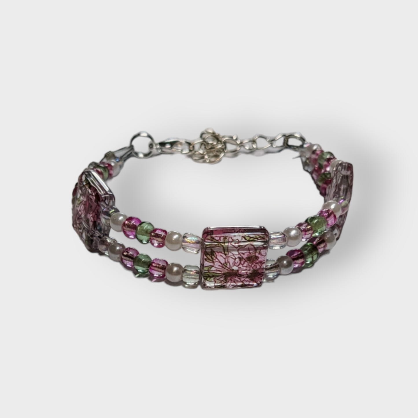 Small Pink & Green Floral Beaded Bracelet