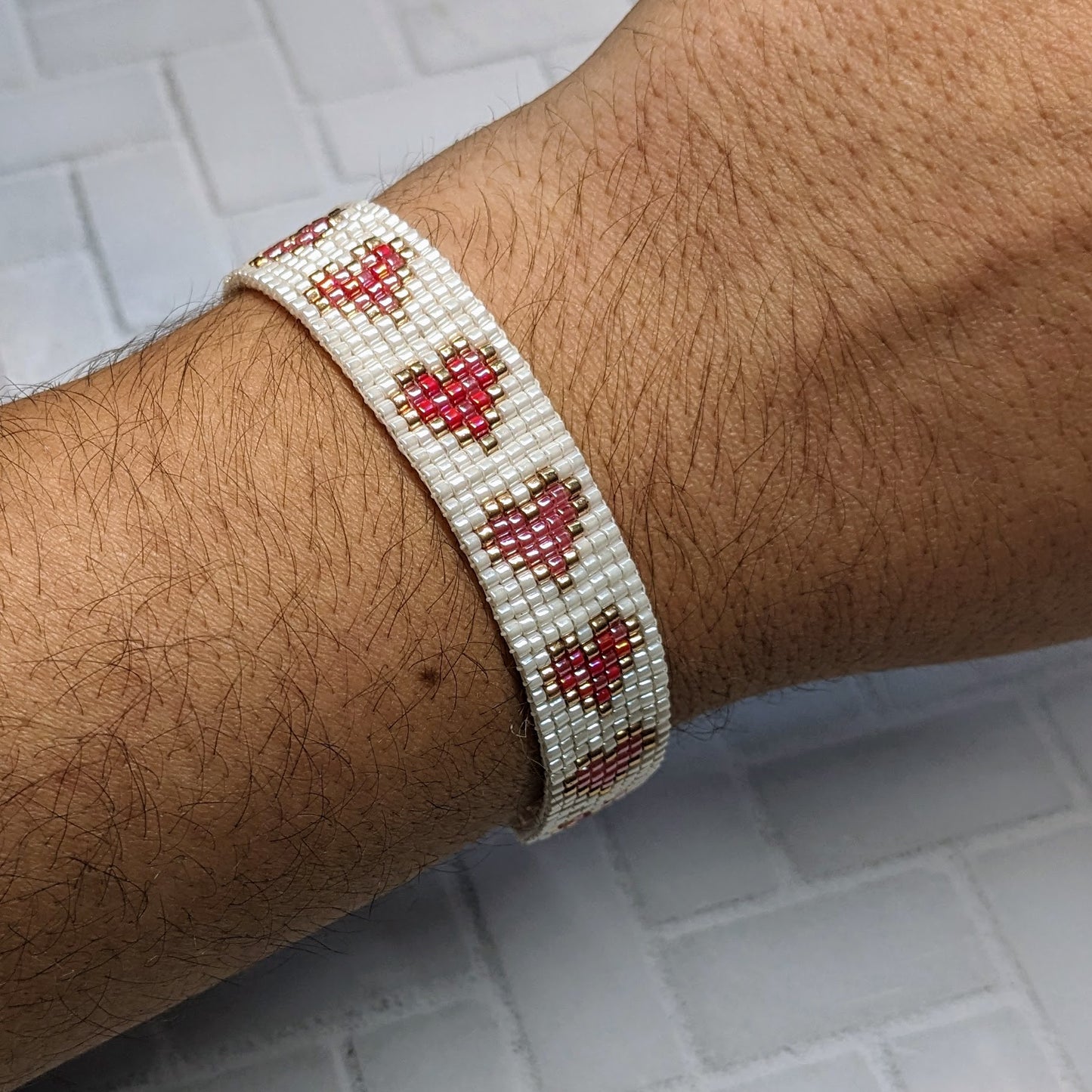 White Shimmer Heart Beaded Bracelet Handmade