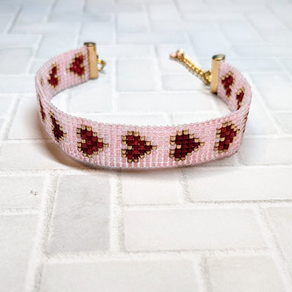 Pink Shimmer Heart Beaded Bracelet