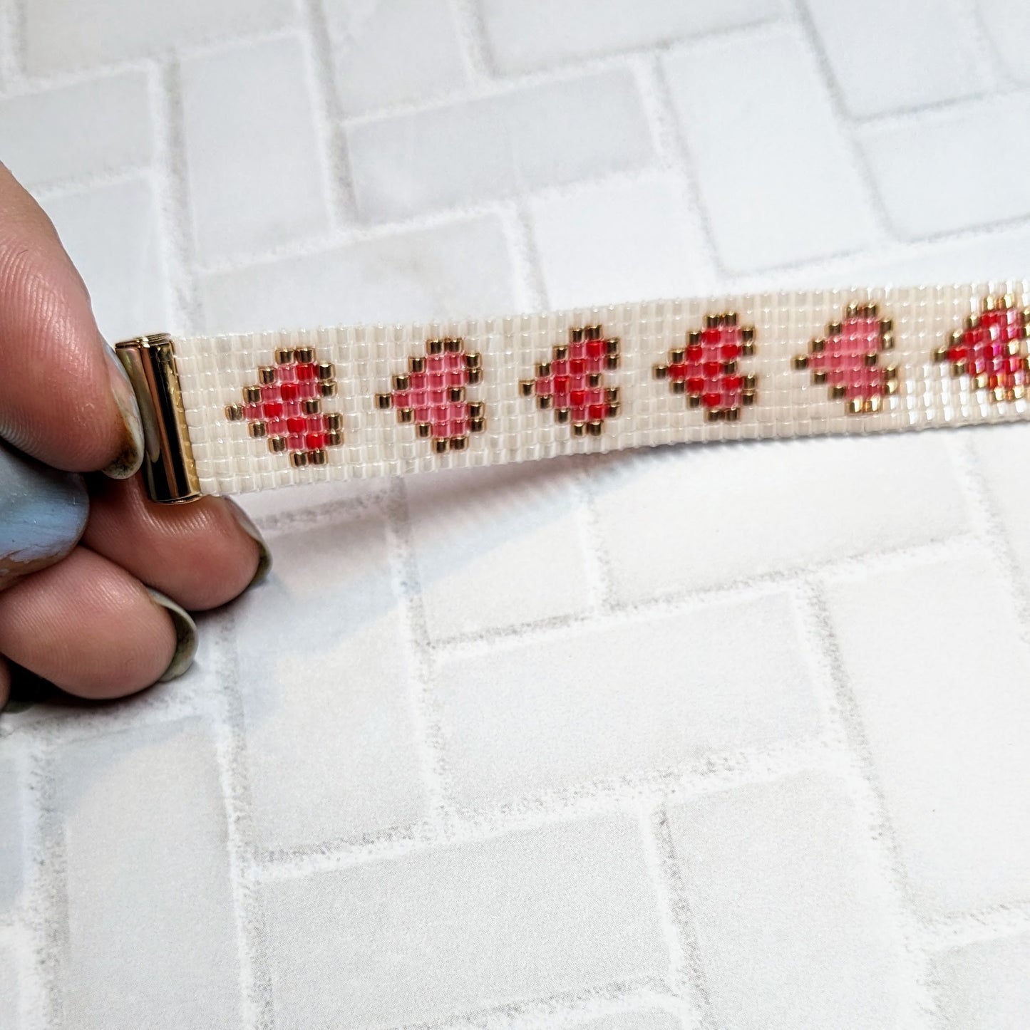 White Shimmer Heart Beaded Bracelet Handmade