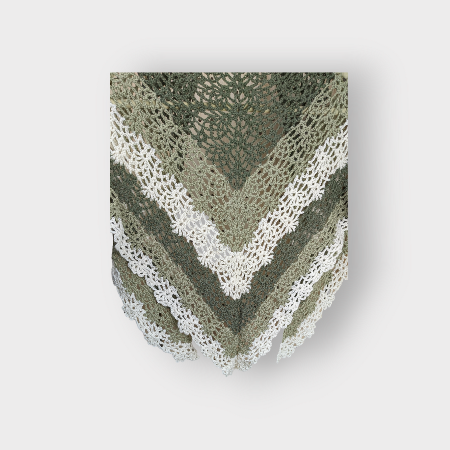 Boho Chic Pineapple Stitch Shawl