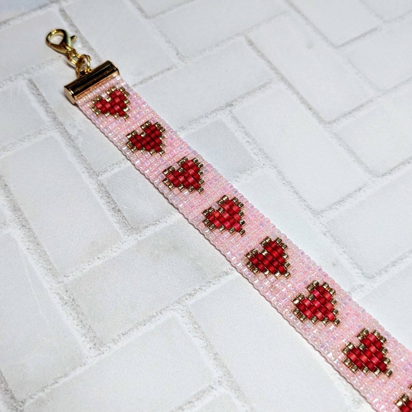 Pink Shimmer Heart Beaded Bracelet
