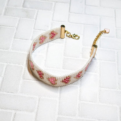 White Shimmer Heart Beaded Bracelet Handmade