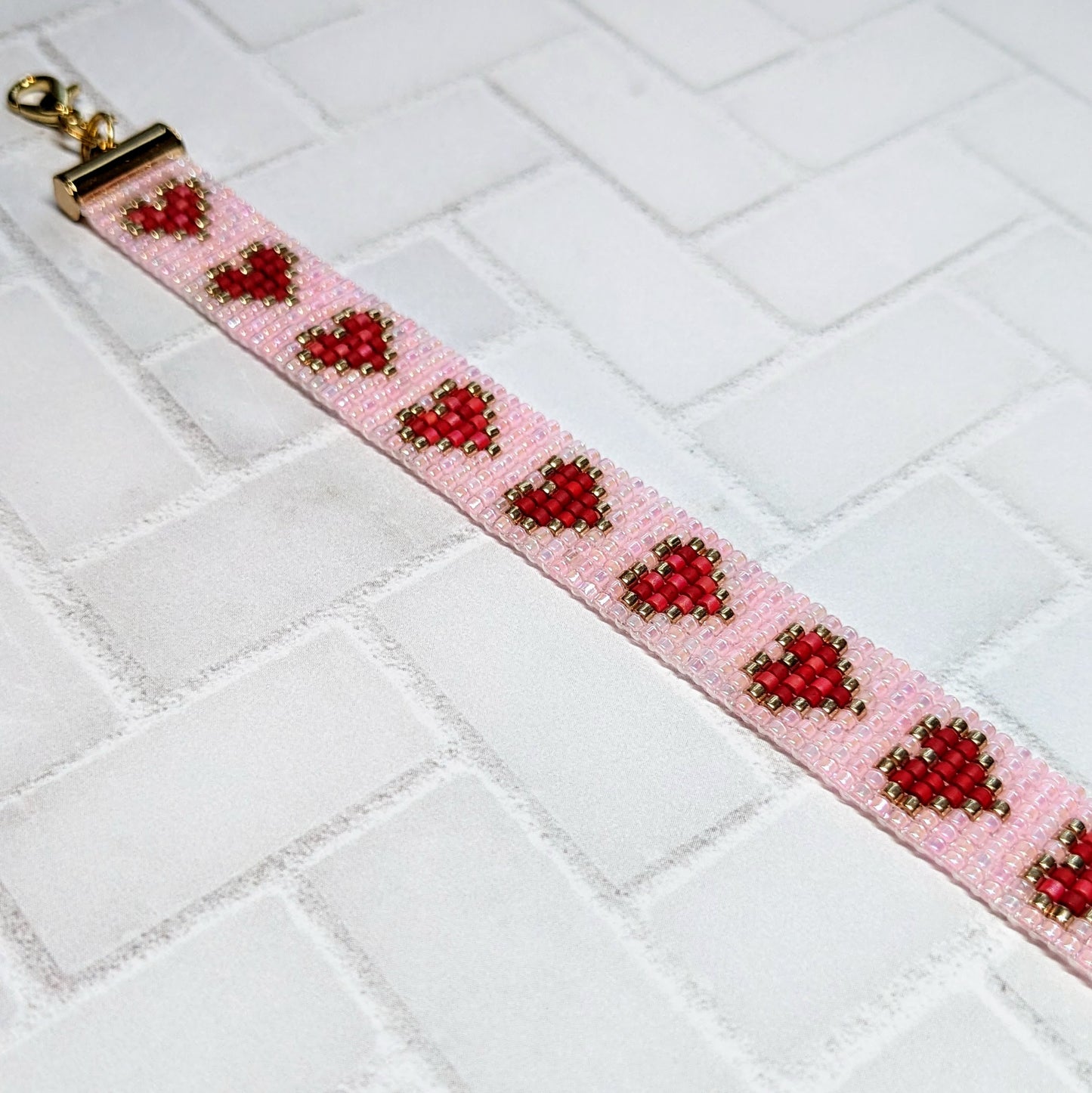Pink Shimmer Heart Beaded Bracelet