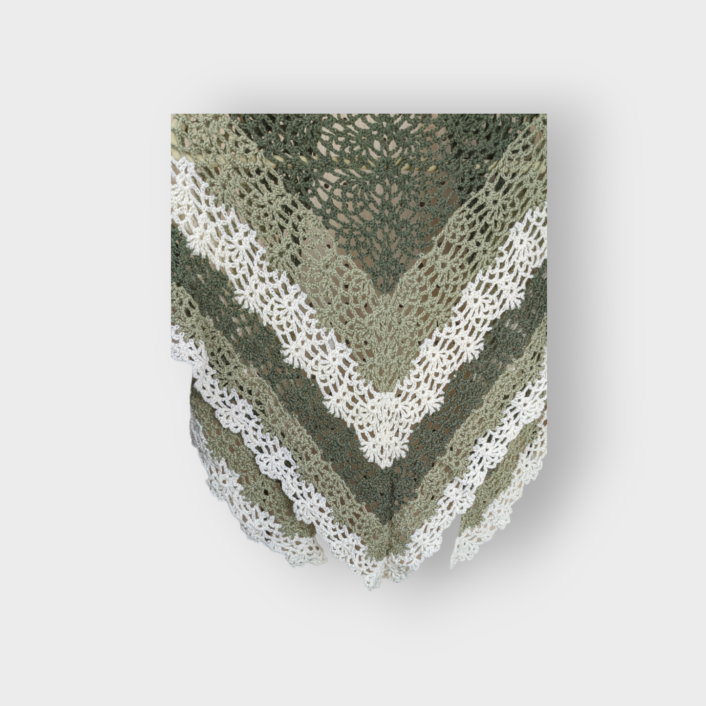 Boho Chic Pineapple Stitch Shawl